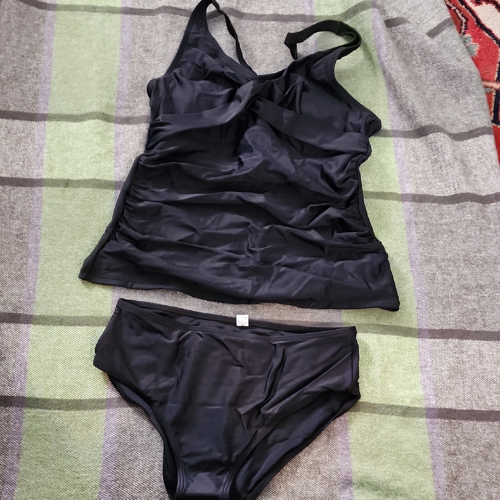 Black Tankini. Size S. new. Perfect For Outdoors Activities!